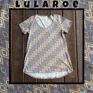 NWOT—LULAROE Perfect T
